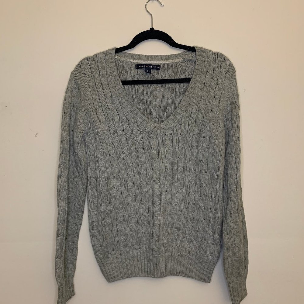 COPY - Tommy Hilfiger V-Neck Knit Sweater